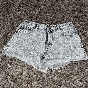 PacSun shorts size 27